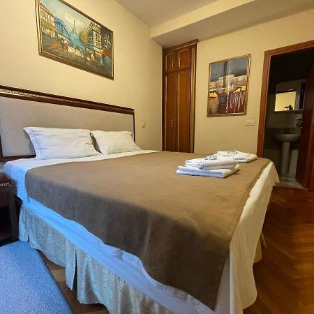 Boutique Hotel Travelling Actor - Skadarlija Belgrade Exterior photo
