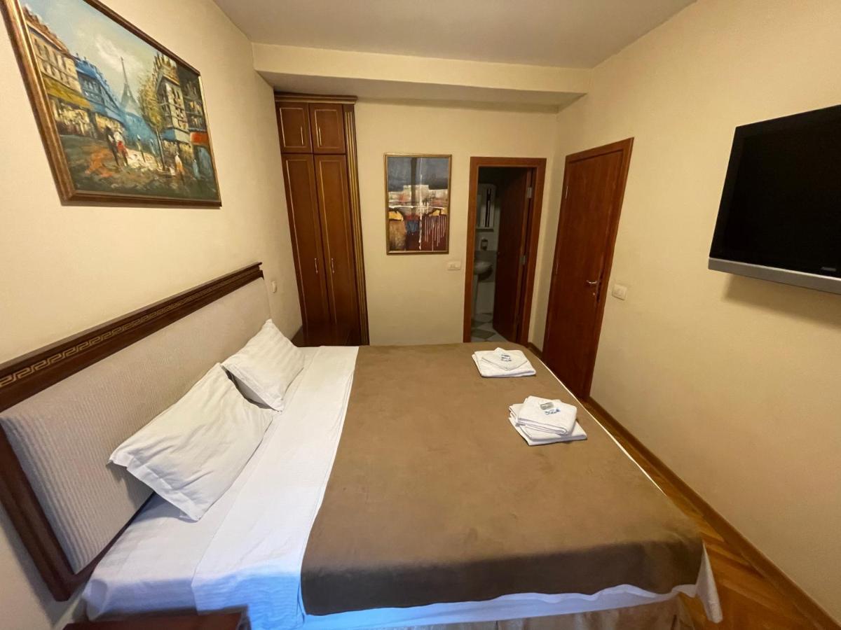 Boutique Hotel Travelling Actor - Skadarlija Belgrade Exterior photo